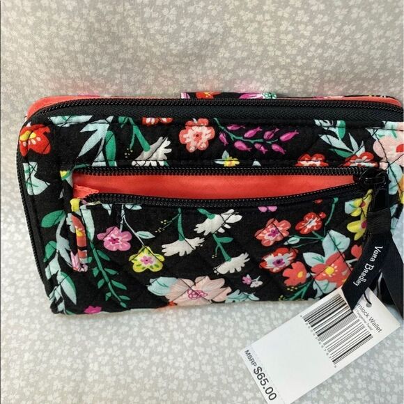 Vera Bradley RFID Turnlock Wallet in Signature Cotton - Tangerine Twist - Picture 5 of 6